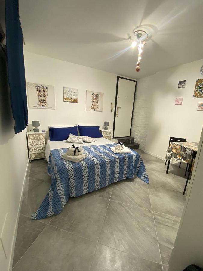 Al Centro Di Tutto Apartment Palermo Ngoại thất bức ảnh